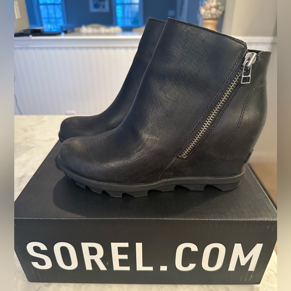 Sorel Joan if Arctic II Zip Wedge Bootie